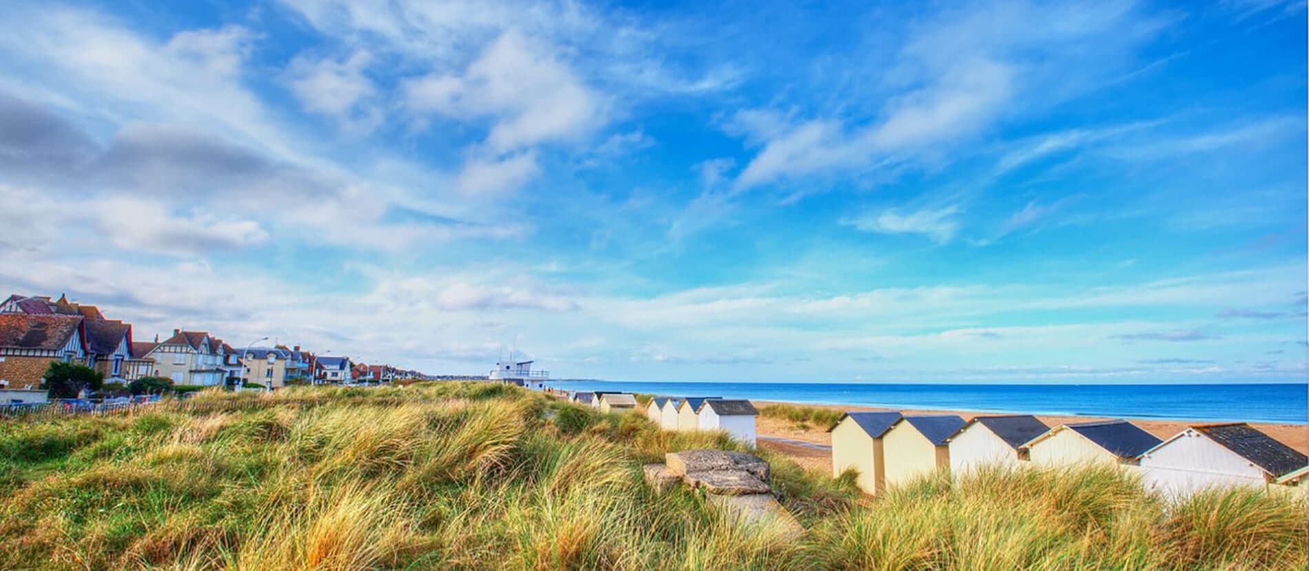 Les cabines et la plage de Ouistreham