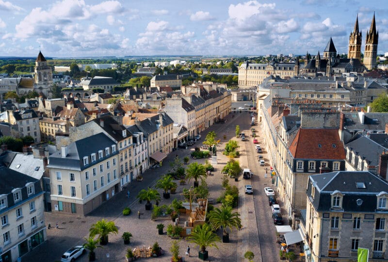 La place Saint Sauveur à Caen prise en drone